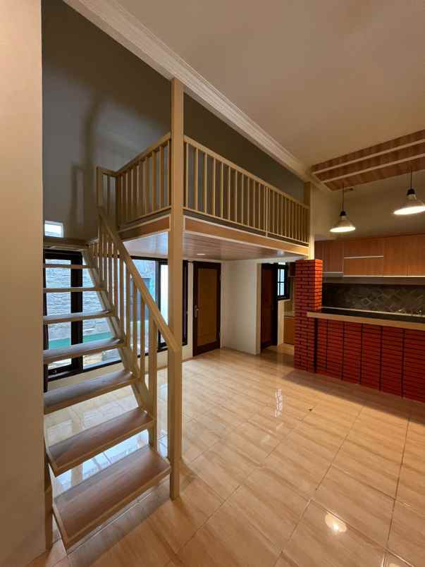 dijual rumah cijagra situsari situ