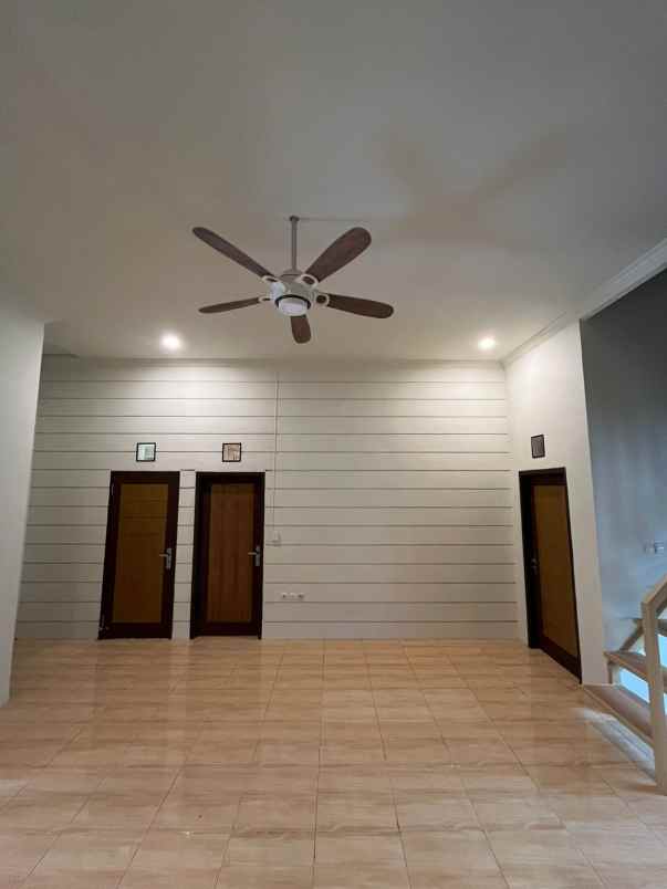 dijual rumah cijagra situsari situ