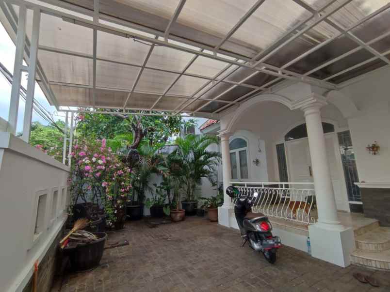 dijual rumah cimalaya cideng gambir