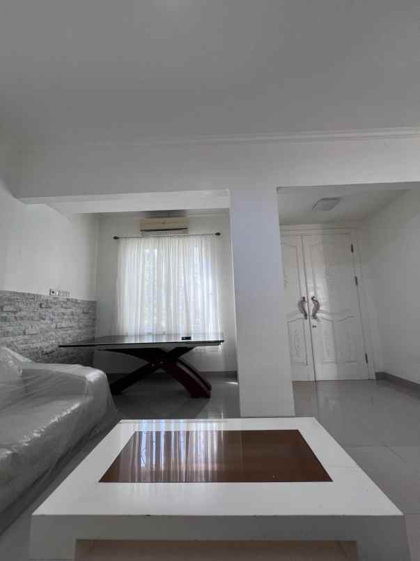 dijual rumah cinere one residence