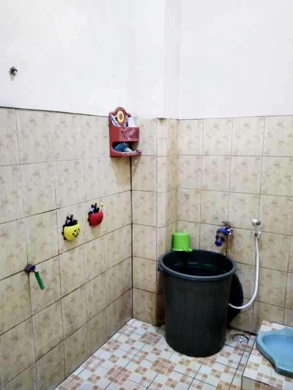 dijual rumah cipageran