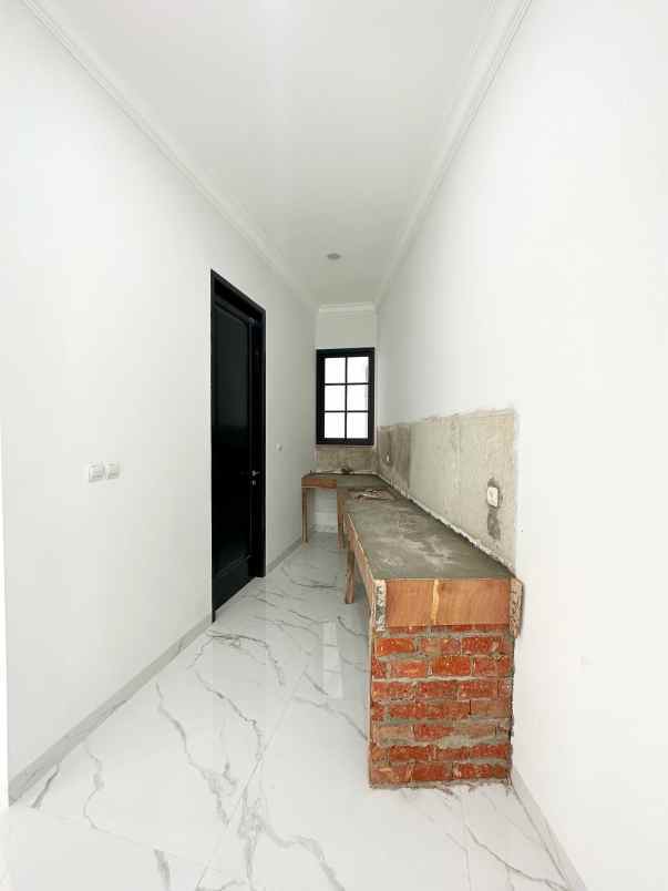 dijual rumah cipayung