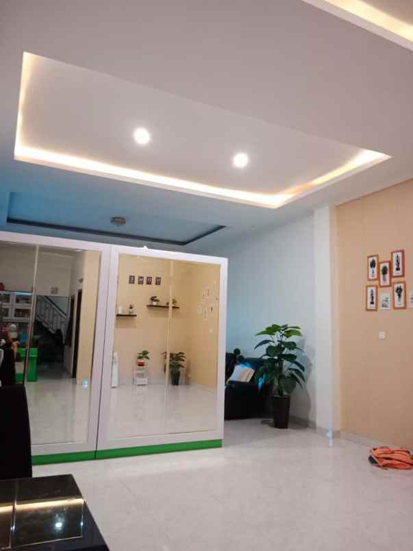 dijual rumah cipayung jakarta timur