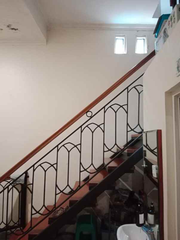 dijual rumah cipayung jakarta timur