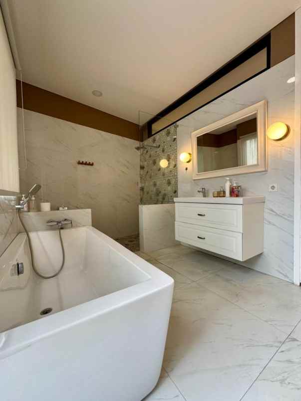 dijual rumah cipete selatan