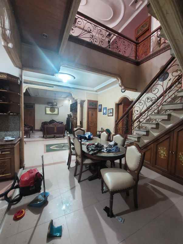 dijual rumah cipinang melayu