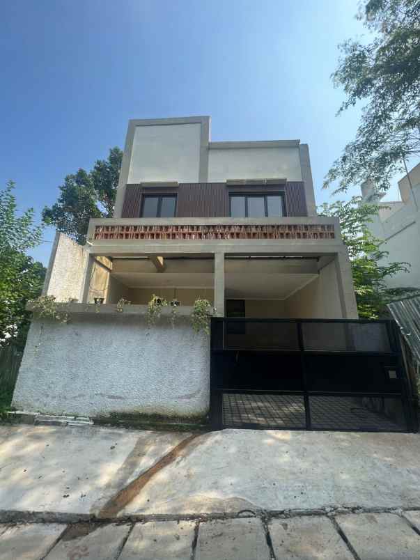 dijual rumah cireundeu