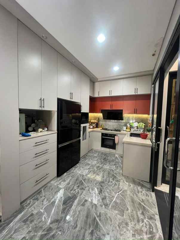 dijual rumah citragran cbd cibubur