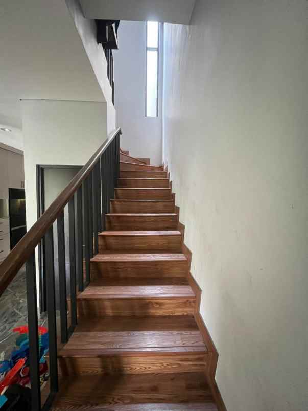 dijual rumah citragran cbd cibubur