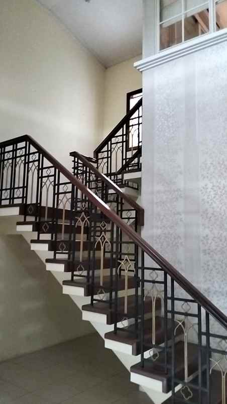 dijual rumah citraland international