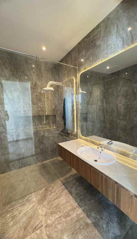 dijual rumah citraland woodland