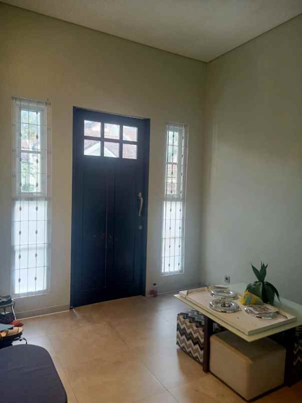 dijual rumah cluster alamanda dago