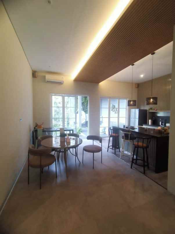 dijual rumah cluster alamanda dago