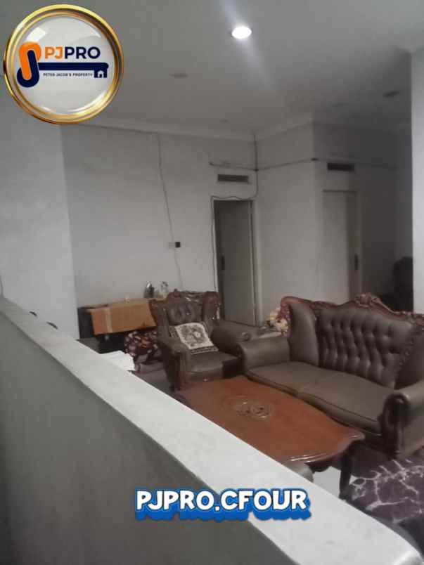 dijual rumah cluster alamanda harapan indah