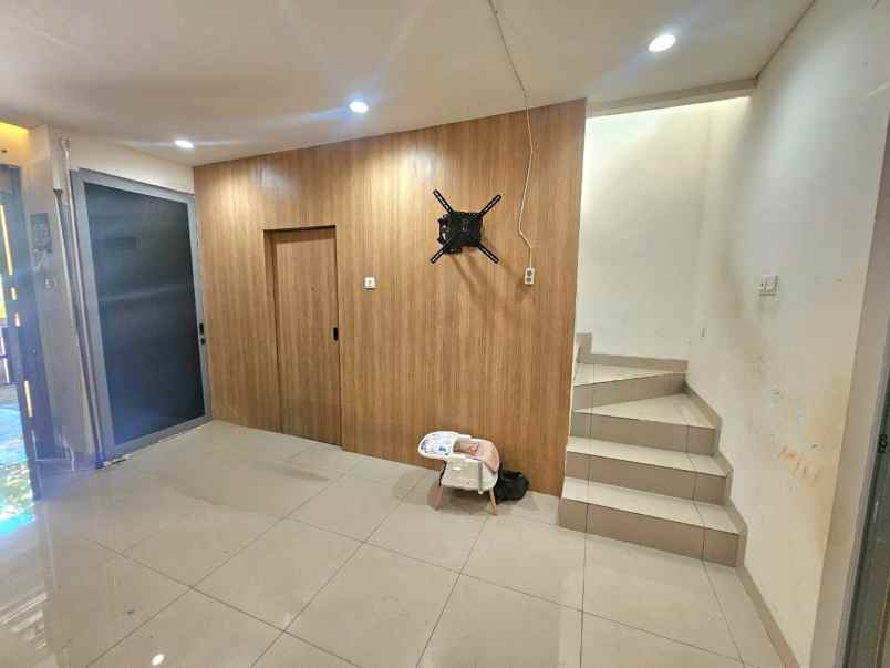 dijual rumah cluster asera nishi