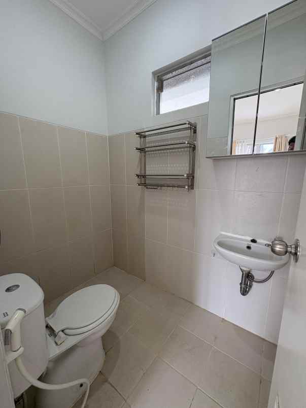 dijual rumah cluster boston village by