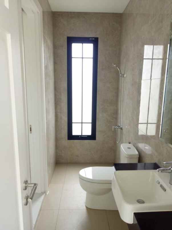 dijual rumah cluster jasmia residence