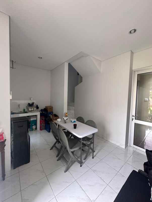 dijual rumah cluster malibu village