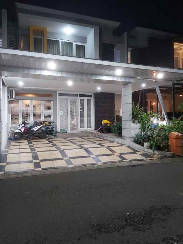 dijual rumah cluster maple residence