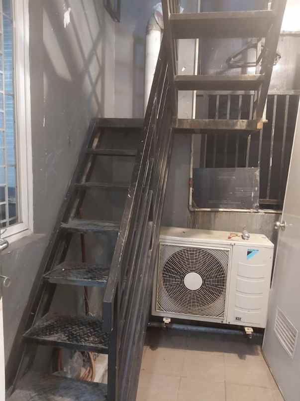 dijual rumah cluster maple residence