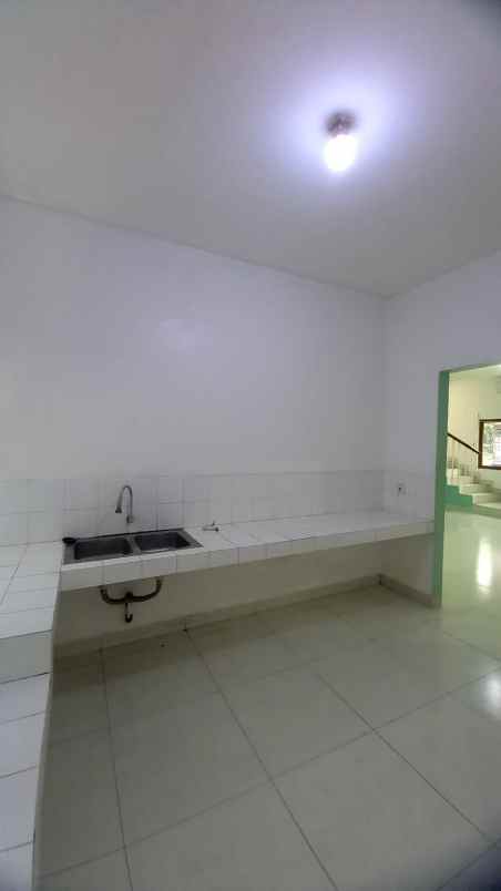 dijual rumah cluster zebrina jgc