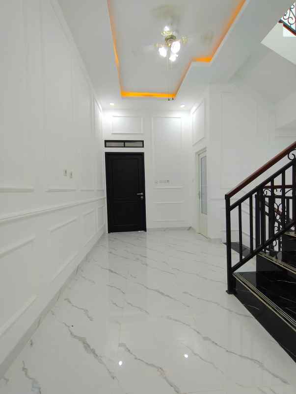 dijual rumah condet batu ampar jaktim