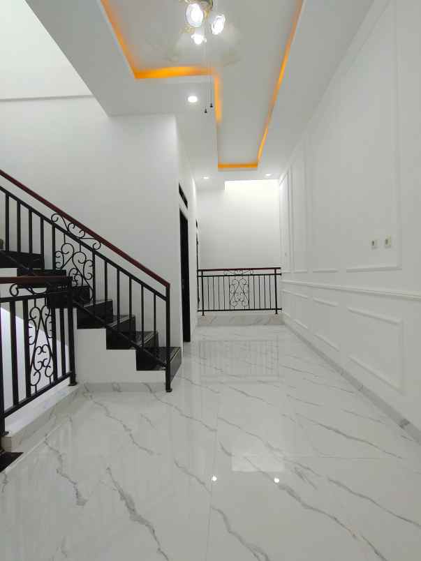 dijual rumah condet batu ampar jaktim