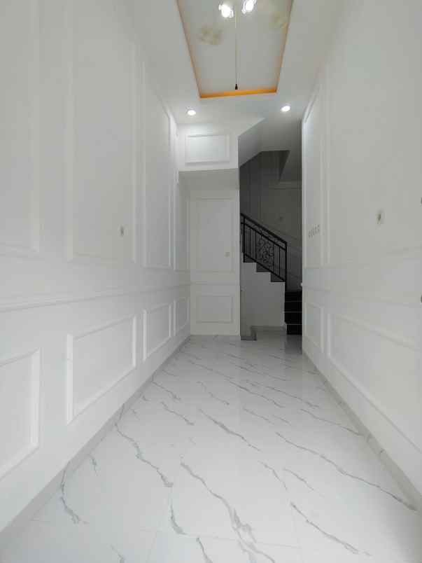 dijual rumah condet batu ampar jaktim