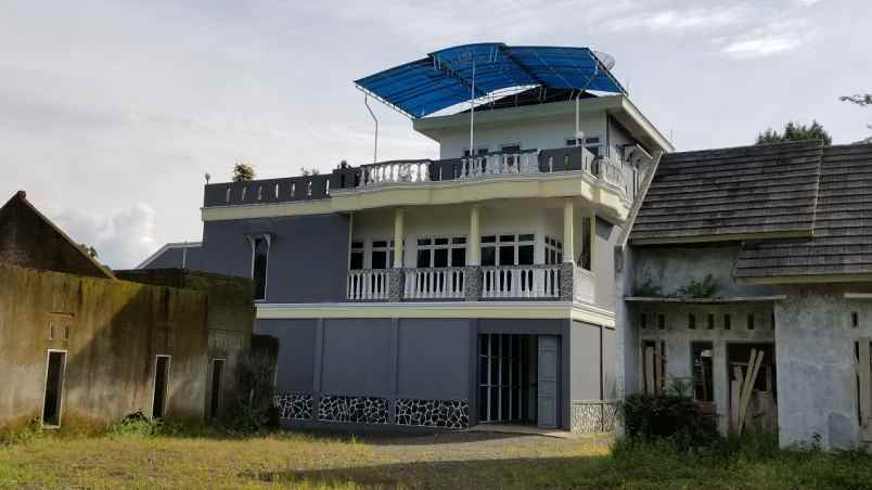 dijual rumah d maple residence semampir