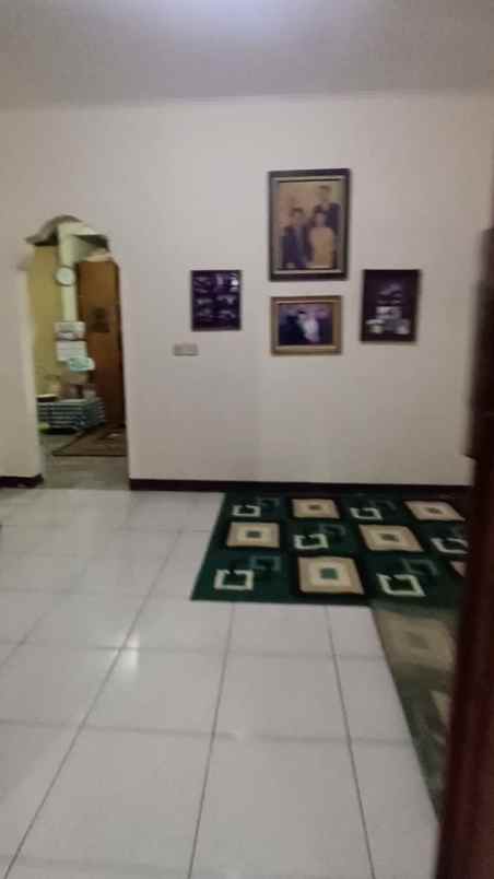 dijual rumah dan toko di antapani