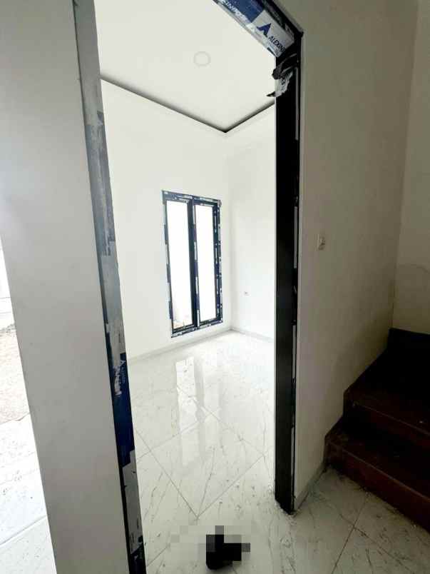 dijual rumah darmo harapan indah