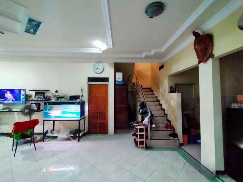 dijual rumah darmo permai selatan