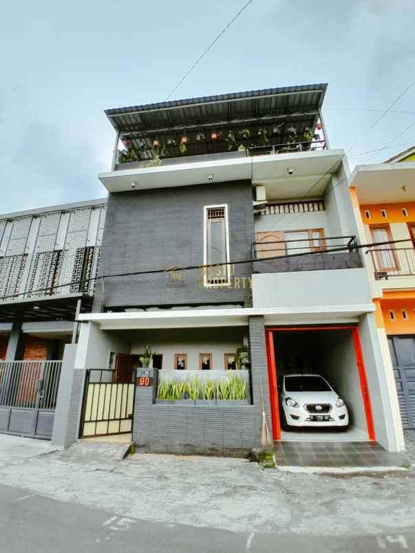 dijual rumah depok