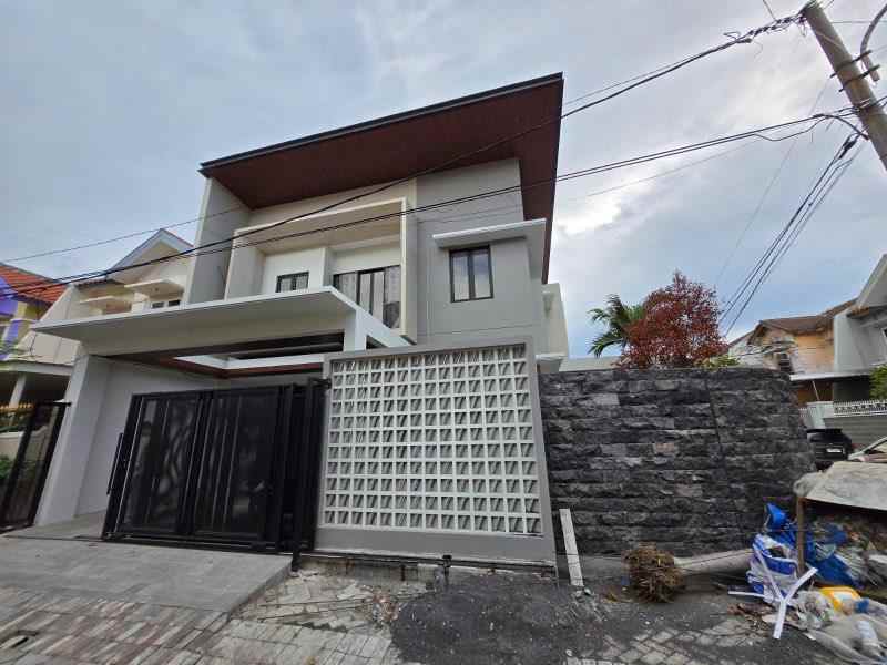 dijual rumah dharmahusada