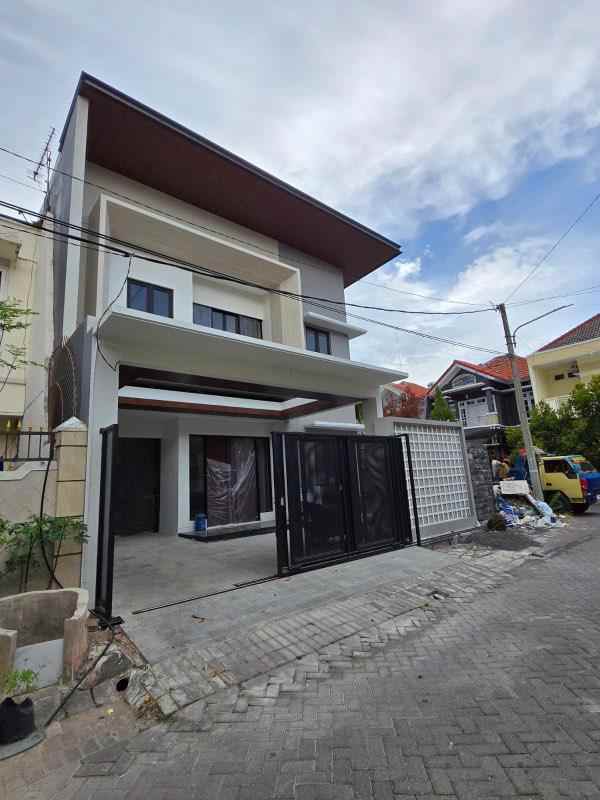 dijual rumah dharmahusada