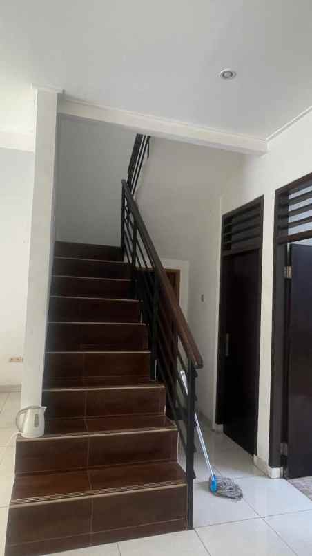 dijual rumah di bintaro sektor 2 rengas ciputat timur