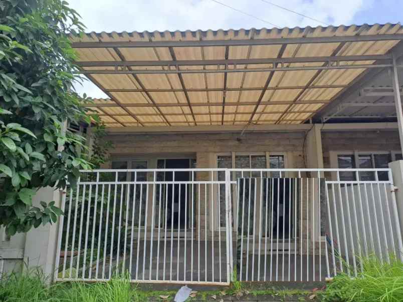 dijual rumah di graha tirta waru sidoarjo