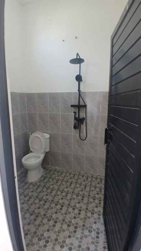 dijual rumah di grandia metropolis ngapo semarang