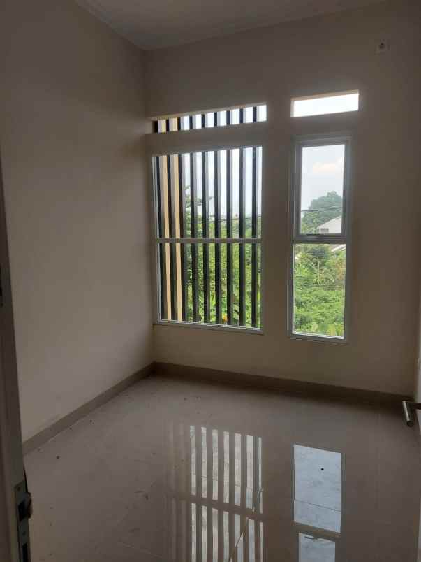 dijual rumah di jl raya banjaran pucung