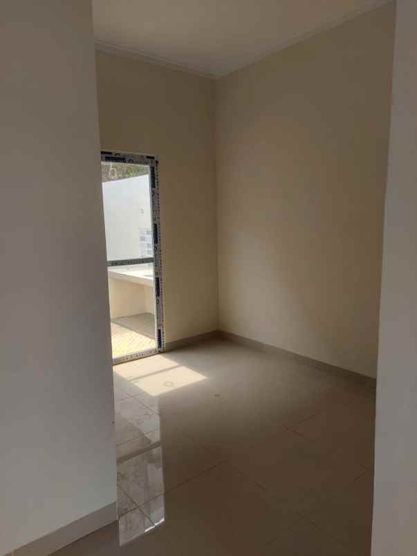 dijual rumah di jl raya banjaran pucung