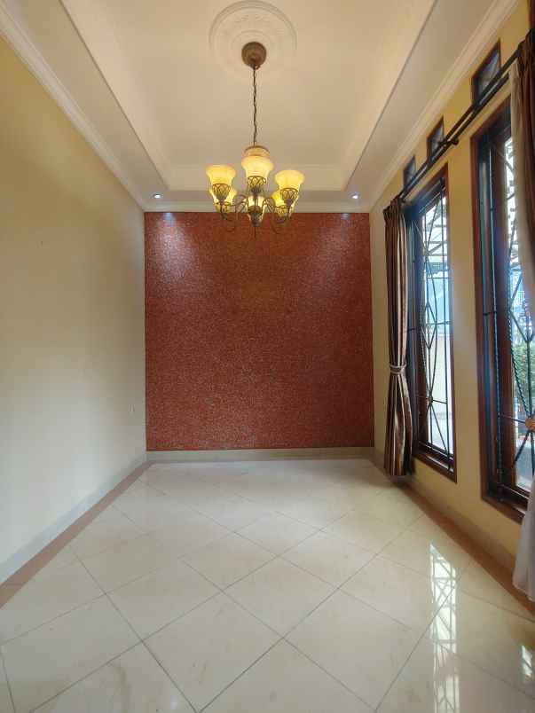 dijual rumah duren sawit jaktim