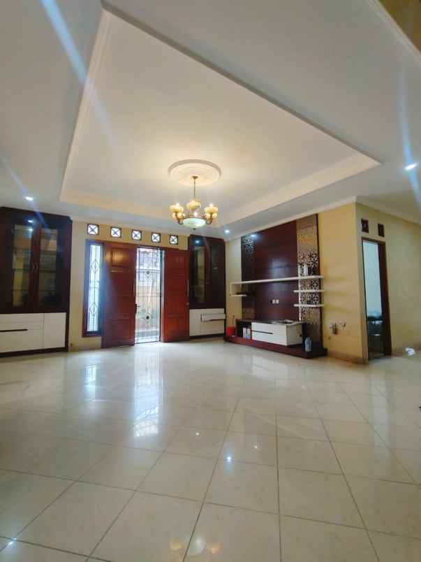 dijual rumah duren sawit jaktim