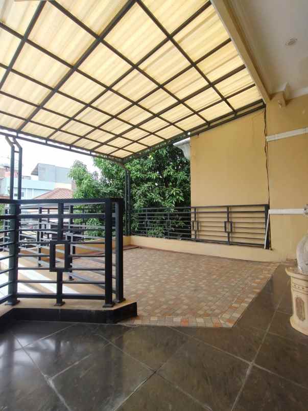 dijual rumah duren sawit jaktim