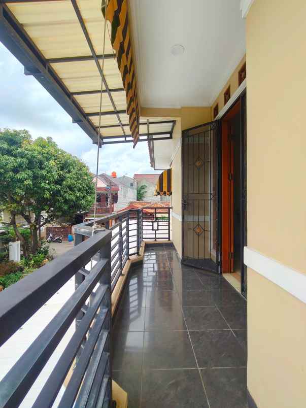 dijual rumah duren sawit jaktim