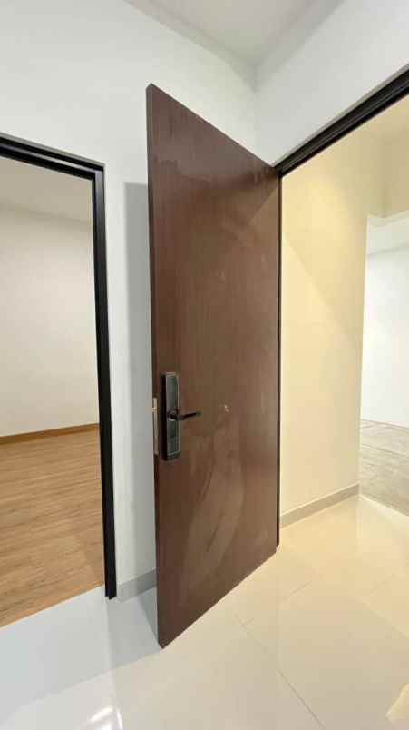 dijual rumah duta lestari