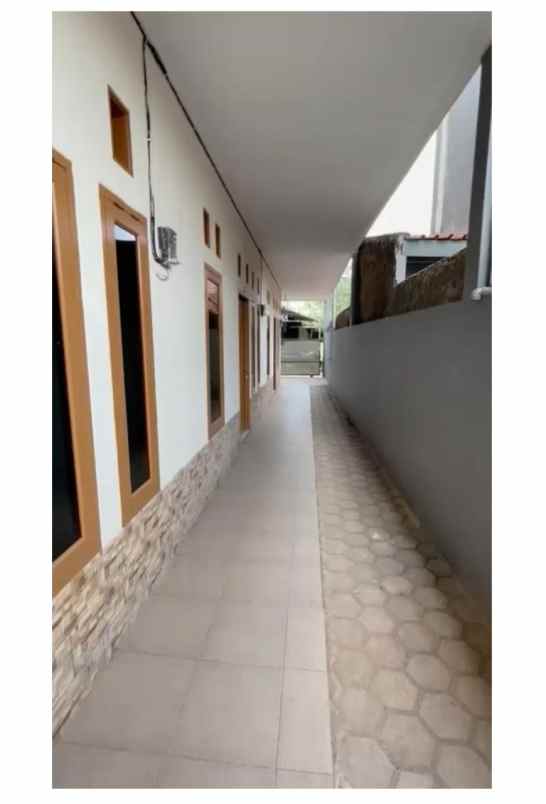 dijual rumah gamprit pondok gede kota