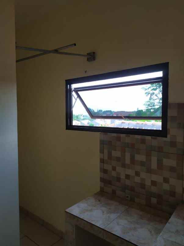 dijual rumah gamprit pondok gede kota