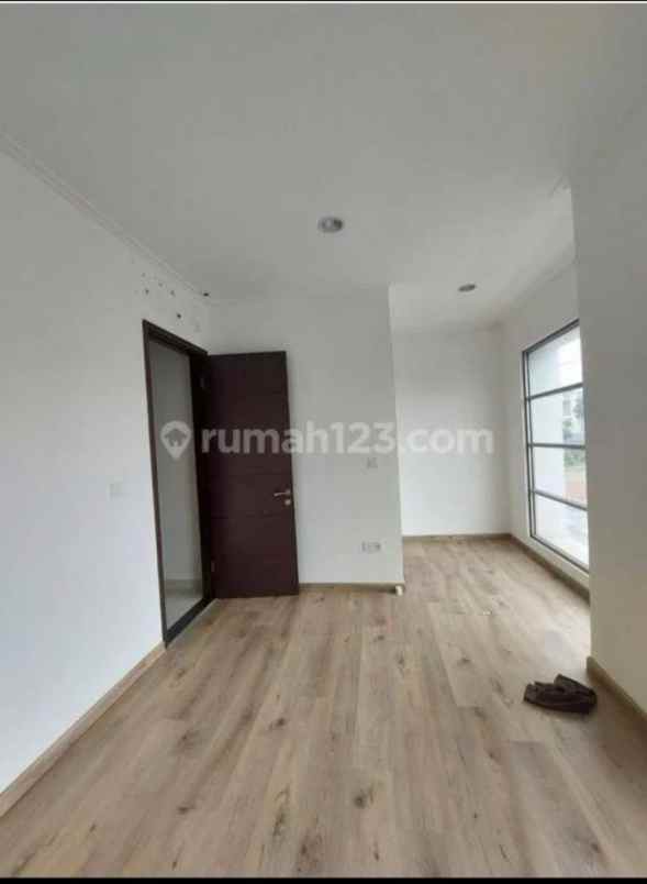 dijual rumah golf island cluster