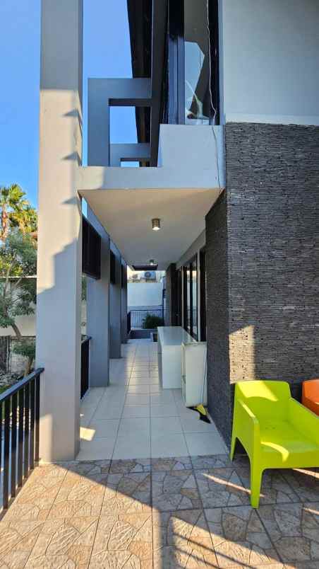 dijual rumah graha famili blok yy