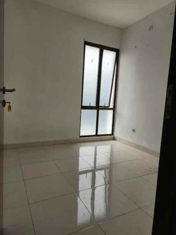 dijual rumah graha raya bintaro